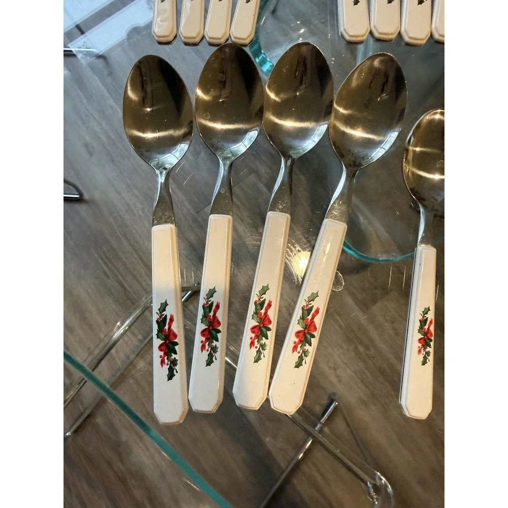 Pfaltzgraff Snow Village Christmas Flatware Service For 4  Silverware 20 Pieces